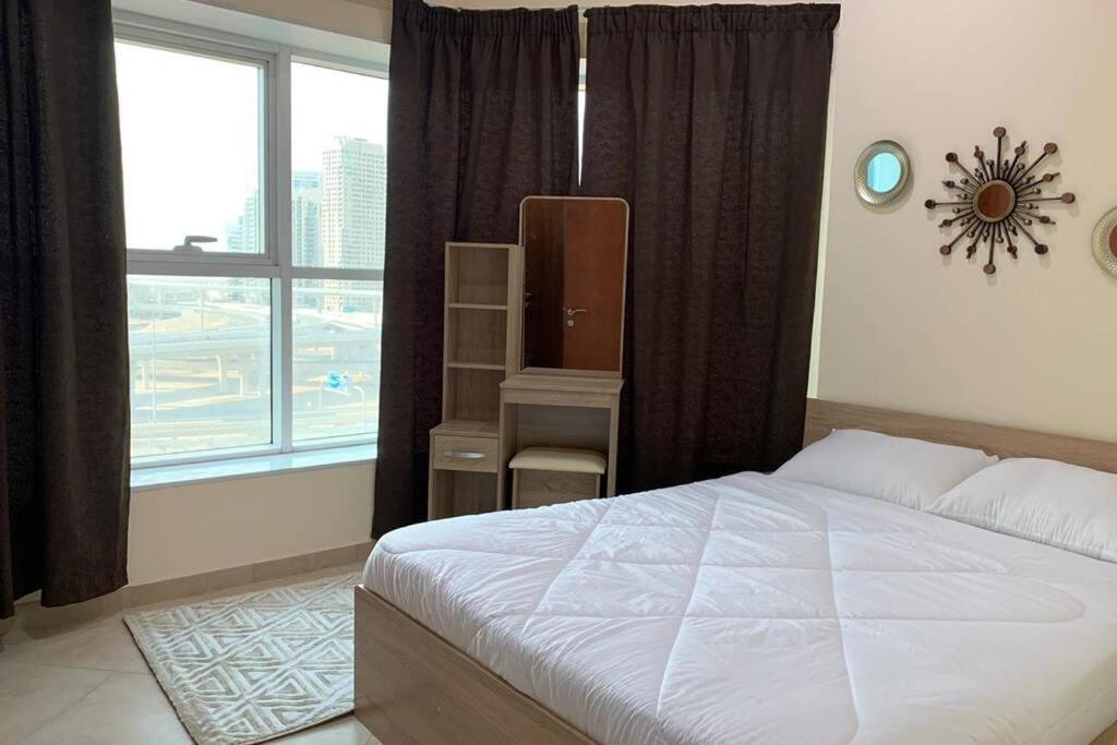 Apartmán Cozy 2Bhk Near To Dmcc Metro Station -505 Dubaj Exteriér fotografie