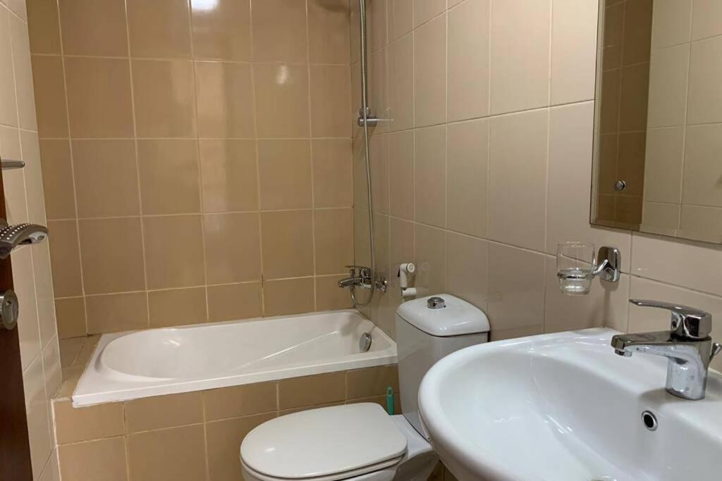 Apartmán Cozy 2Bhk Near To Dmcc Metro Station -505 Dubaj Exteriér fotografie