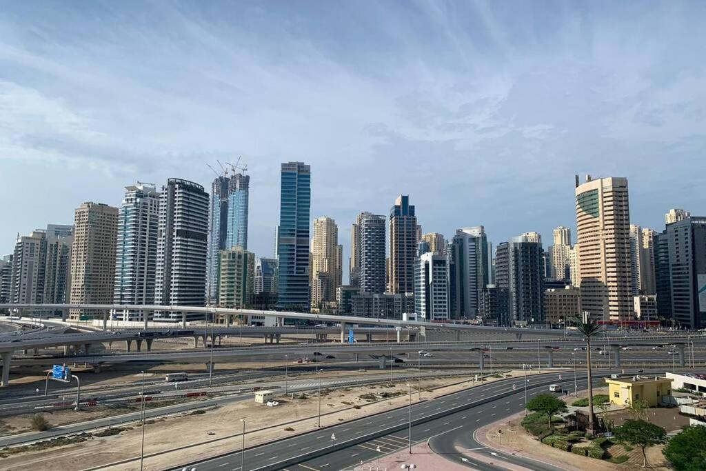 Apartmán Cozy 2Bhk Near To Dmcc Metro Station -505 Dubaj Exteriér fotografie